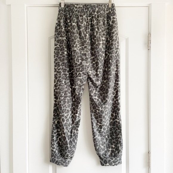 Zenana French Terry Leopard Print Joggers - M - Picture 2 of 5